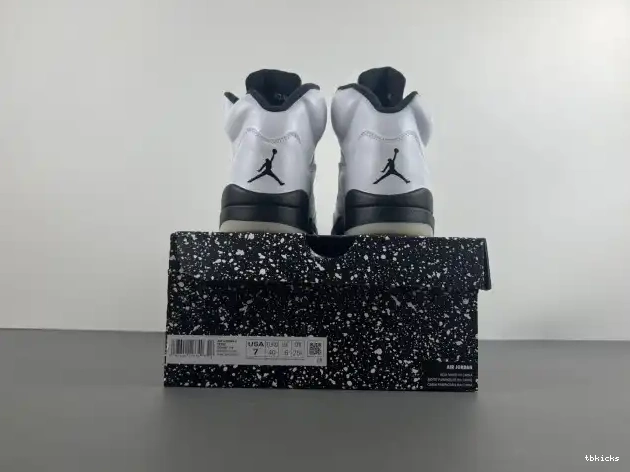 Cheap TBK 5 DD0587-110 AIR JORDAN 'WHITE RETRO BLACK' 0622